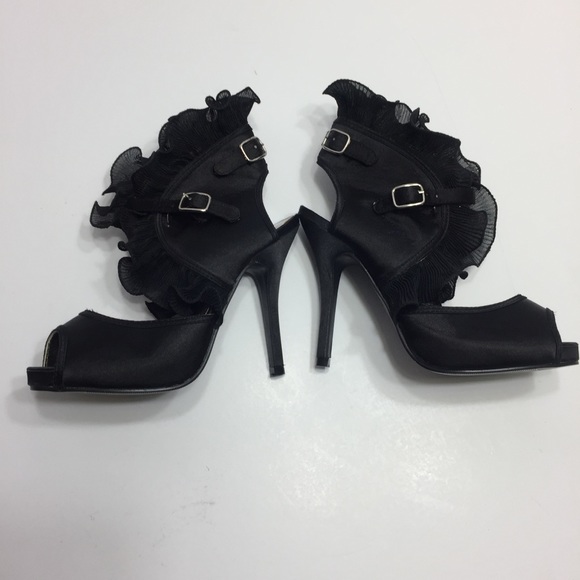 Wild Rose Shoes - WILD ROSE Heels Stiletto Shoe 7 Black Ruffle Urban